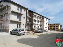 apartament-3-camere-intabulat-geam-la-baie-strazi-asfaltate-1